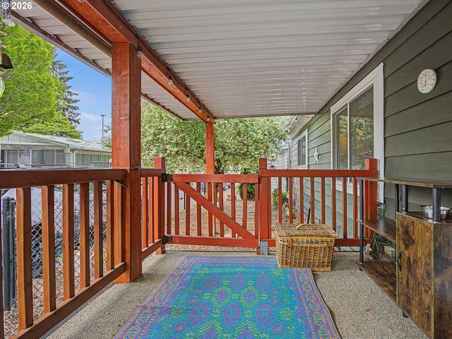 13640 Se HIGHWAY 212 24, Clackamas, OR 97015