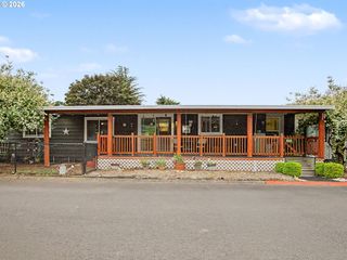 13640 Se HIGHWAY 212 24, Clackamas, OR 97015