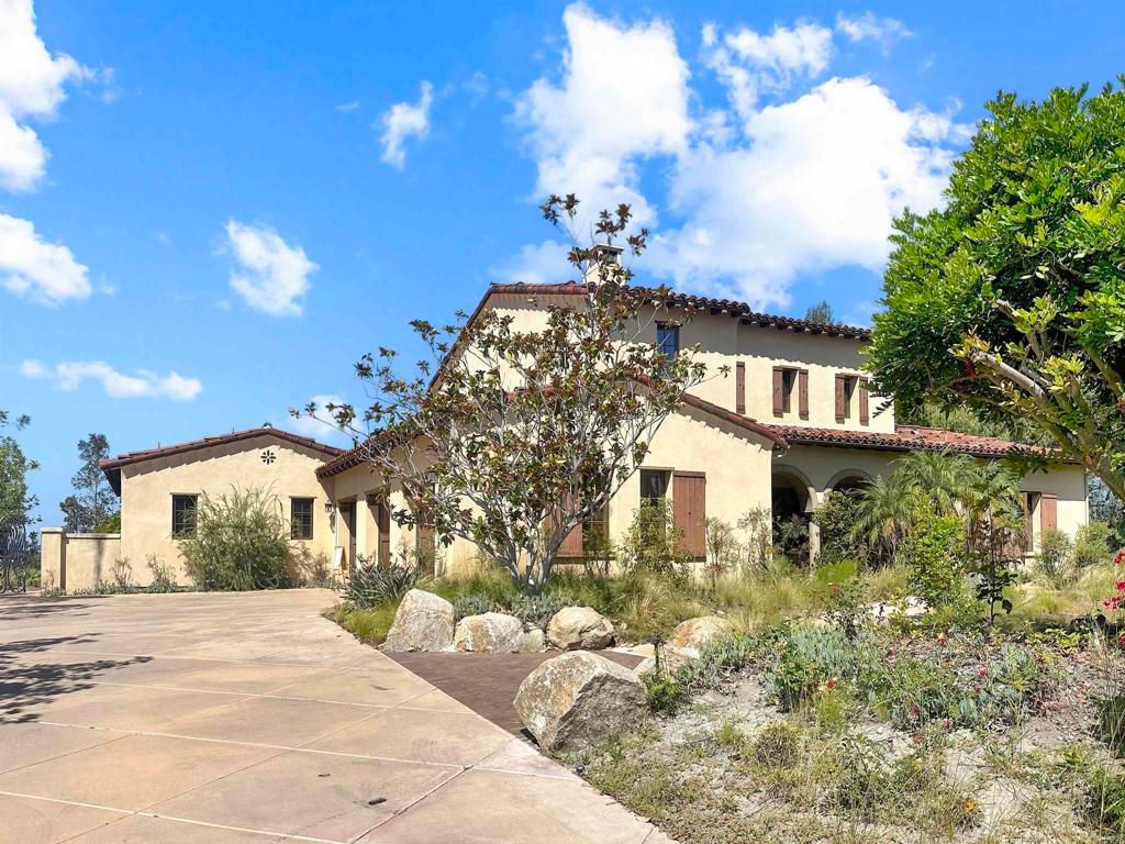 8245 The Landing Way, San Diego, CA 92127