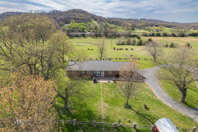 1839 Polly Adams Rd, Belfast, TN 37019