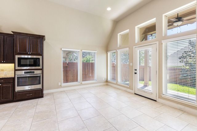 135 N Greatwood Glen Place, Montgomery, TX 77316