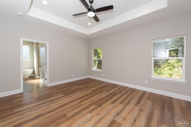 4 Coweta Rd, Cantonment, FL 32533