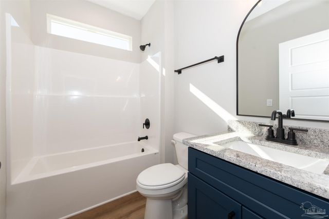 4 Coweta Rd, Cantonment, FL 32533