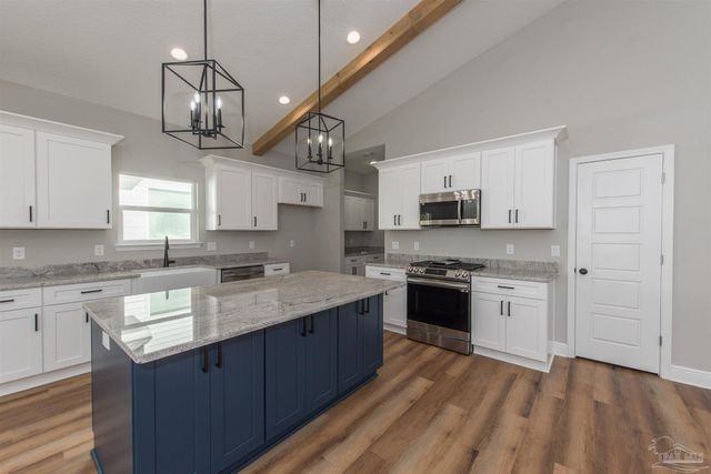 4 Coweta Rd, Cantonment, FL 32533