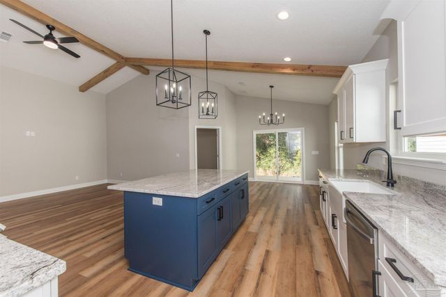 4 Coweta Rd, Cantonment, FL 32533