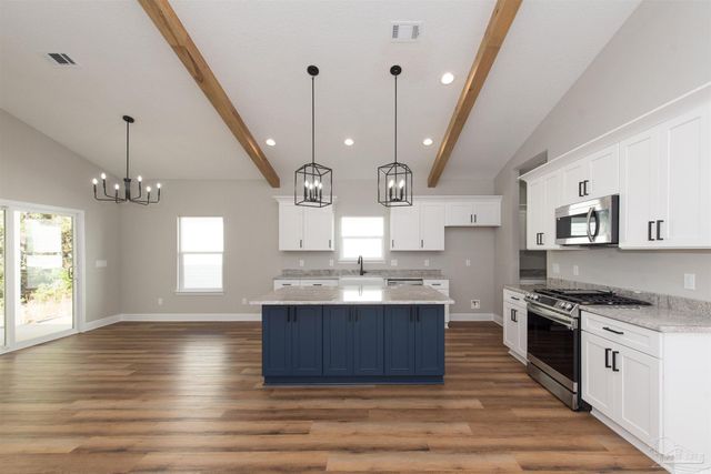 4 Coweta Rd, Cantonment, FL 32533