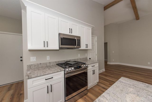 4 Coweta Rd, Cantonment, FL 32533