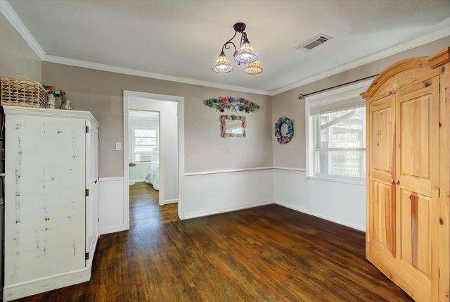 110 Daisy Street, Lake Jackson, TX 77566