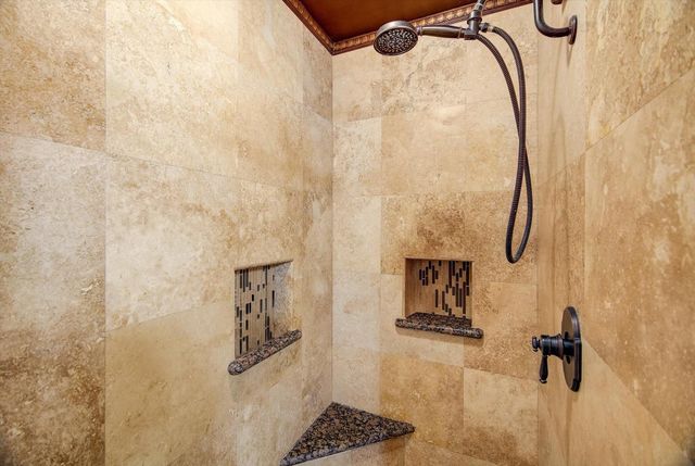 110 Daisy Street, Lake Jackson, TX 77566