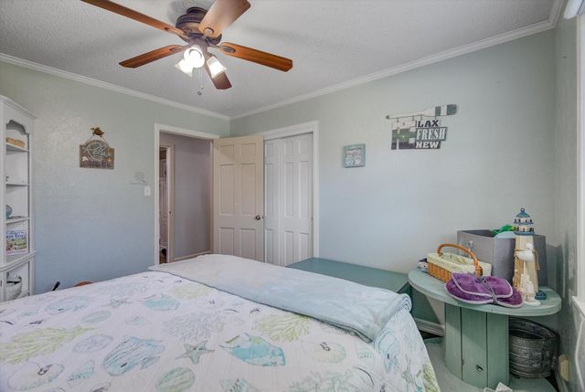 110 Daisy Street, Lake Jackson, TX 77566