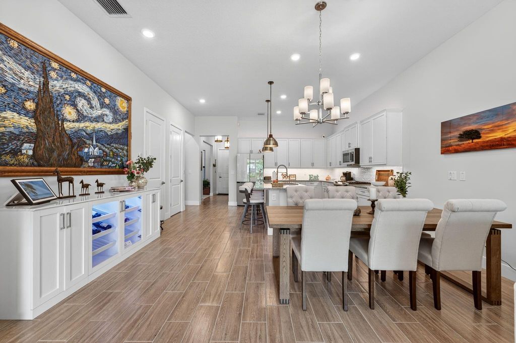 Image 18 of property listing at 7434 N Blue Spring Dr, Parkland, FL 33067