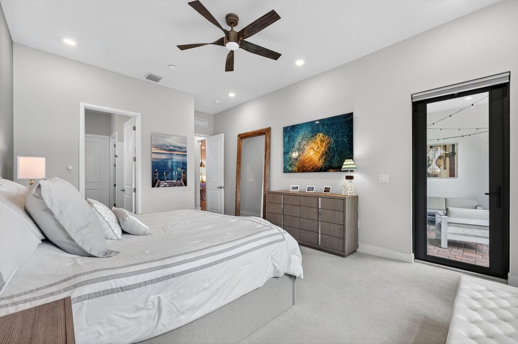 Image 30 of property listing at 7434 N Blue Spring Dr, Parkland, FL 33067