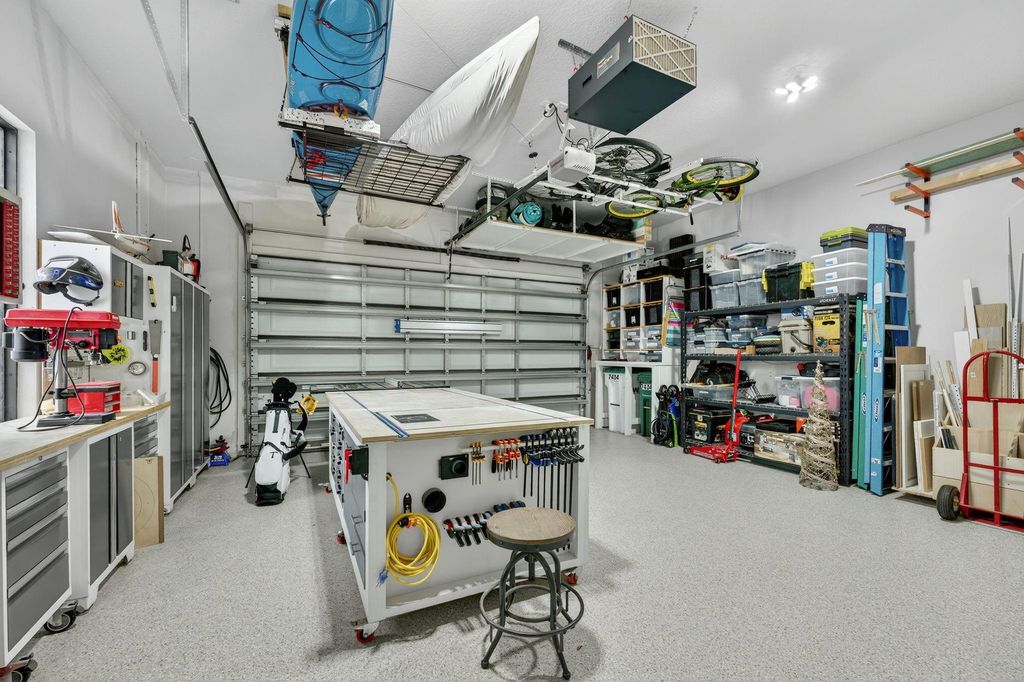 Image 35 of property listing at 7434 N Blue Spring Dr, Parkland, FL 33067