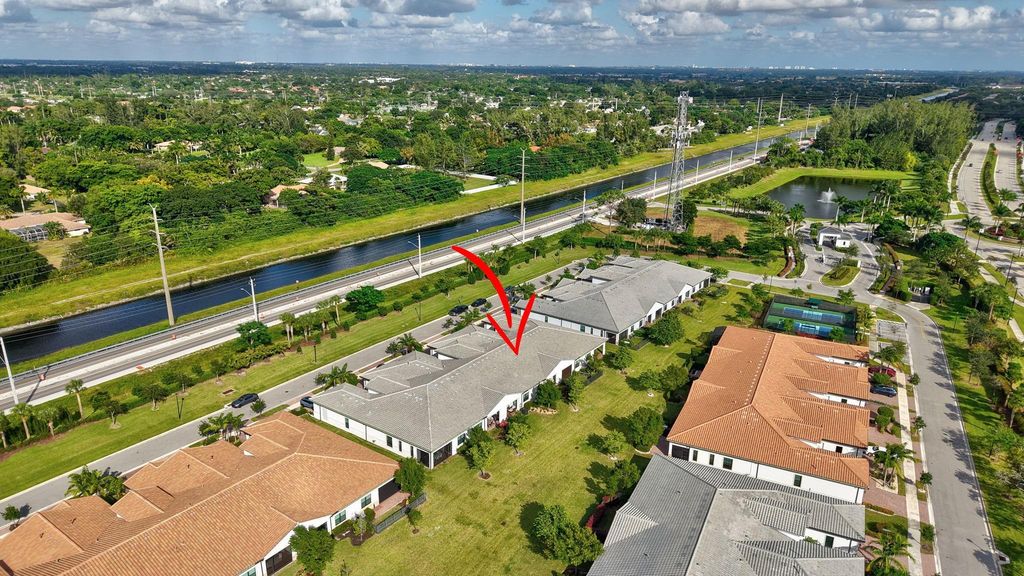 Image 45 of property listing at 7434 N Blue Spring Dr, Parkland, FL 33067