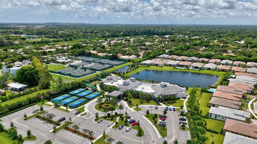 Image 56 of property listing at 7434 N Blue Spring Dr, Parkland, FL 33067