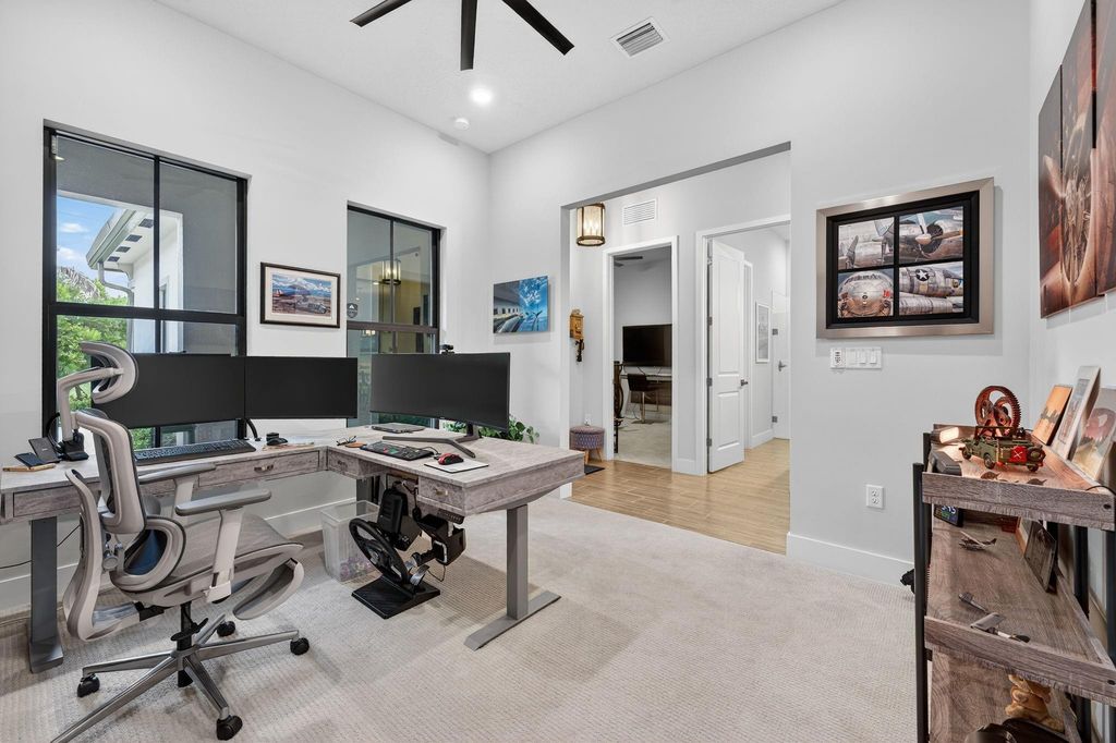 Image 8 of property listing at 7434 N Blue Spring Dr, Parkland, FL 33067