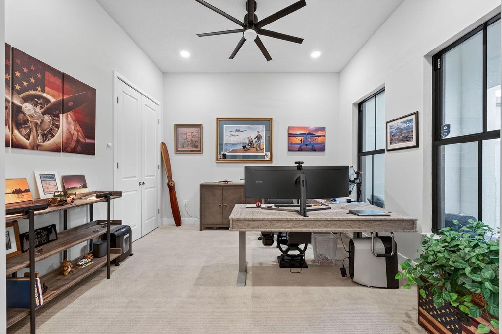 Image 9 of property listing at 7434 N Blue Spring Dr, Parkland, FL 33067