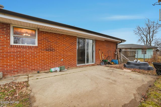 3 Poulston PL Place, Lima, OH 45805