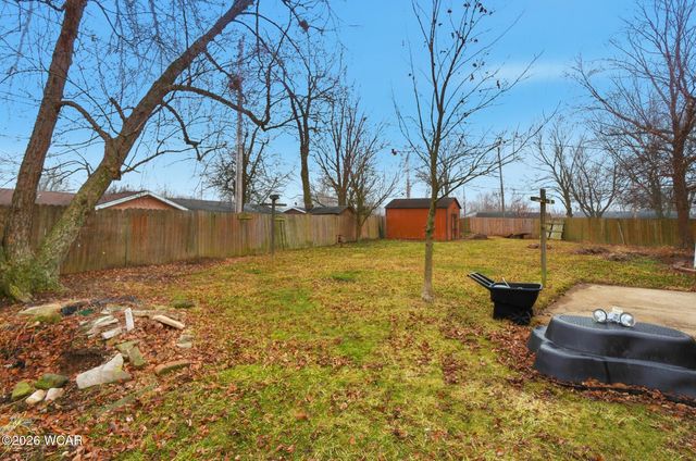 3 Poulston PL Place, Lima, OH 45805