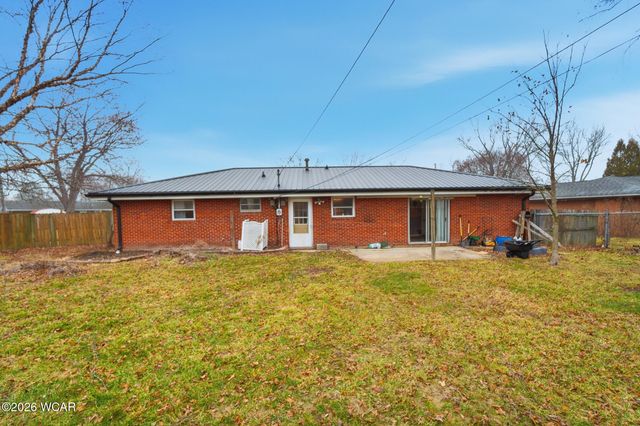 3 Poulston PL Place, Lima, OH 45805