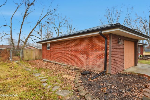 3 Poulston PL Place, Lima, OH 45805