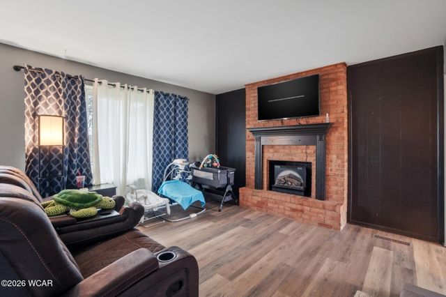 3 Poulston PL Place, Lima, OH 45805