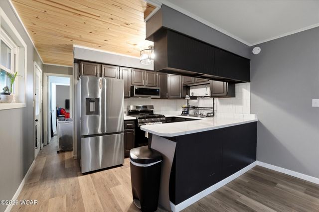 3 Poulston PL Place, Lima, OH 45805