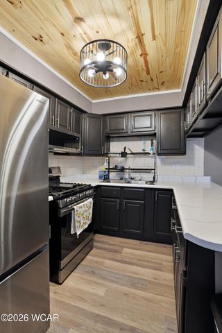 3 Poulston PL Place, Lima, OH 45805