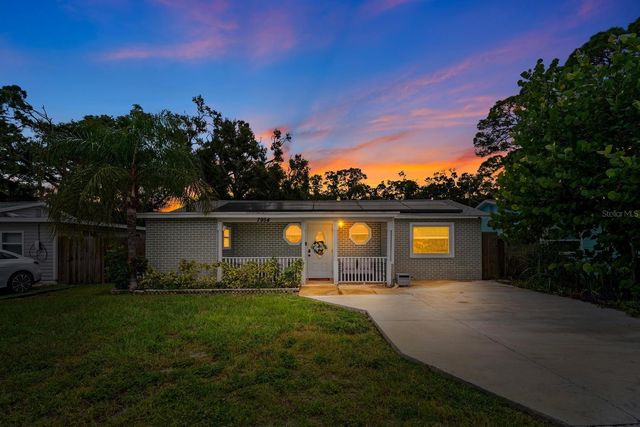 7954 49TH AVENUE N, St Petersburg, FL 33709