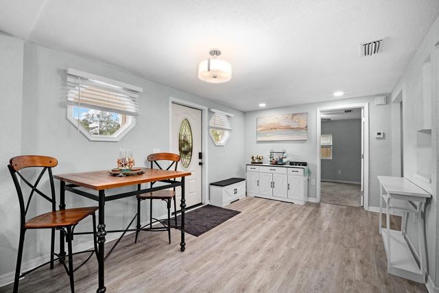 7954 49TH AVENUE N, St Petersburg, FL 33709