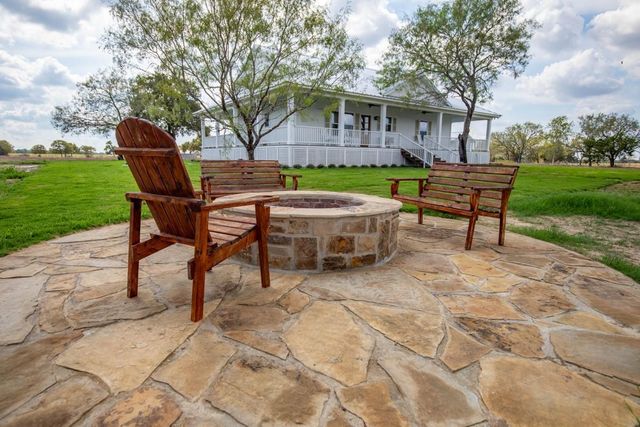 1255 County Road 260, Hallettsville, TX 77964