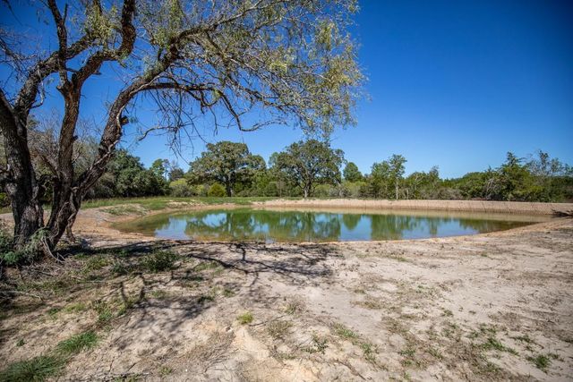 1255 County Road 260, Hallettsville, TX 77964