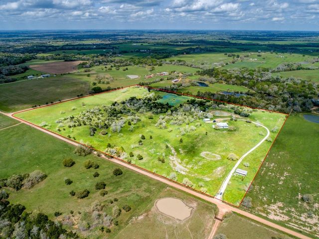 1255 County Road 260, Hallettsville, TX 77964