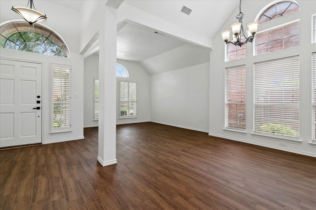 8402 Falconet Circle, Mckinney, TX 75072