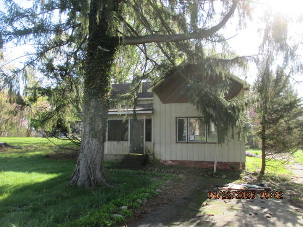 02045 County Road 681, Geneva Twp, MI 49056