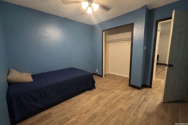 7250 Burns Xing, San Antonio, TX 78250