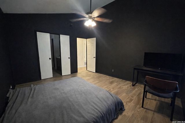 7250 Burns Xing, San Antonio, TX 78250