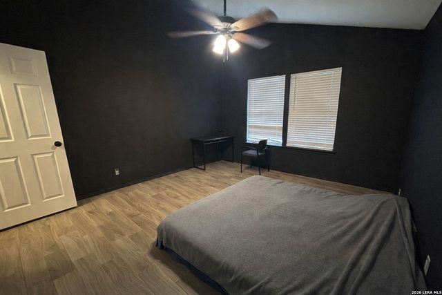 7250 Burns Xing, San Antonio, TX 78250