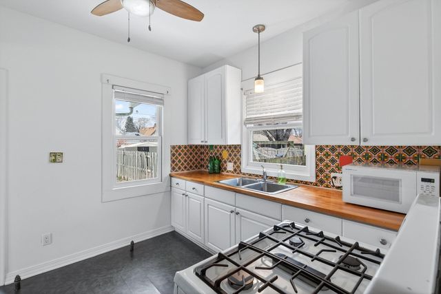 344 6th Avenue S, South Saint Paul, MN 55075