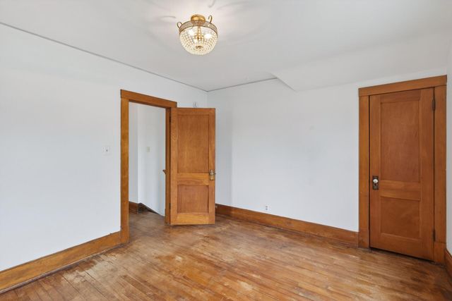 344 6th Avenue S, South Saint Paul, MN 55075