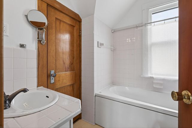 344 6th Avenue S, South Saint Paul, MN 55075