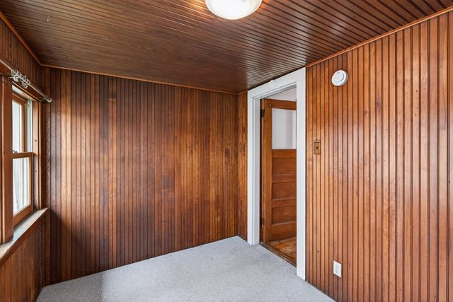 344 6th Avenue S, South Saint Paul, MN 55075