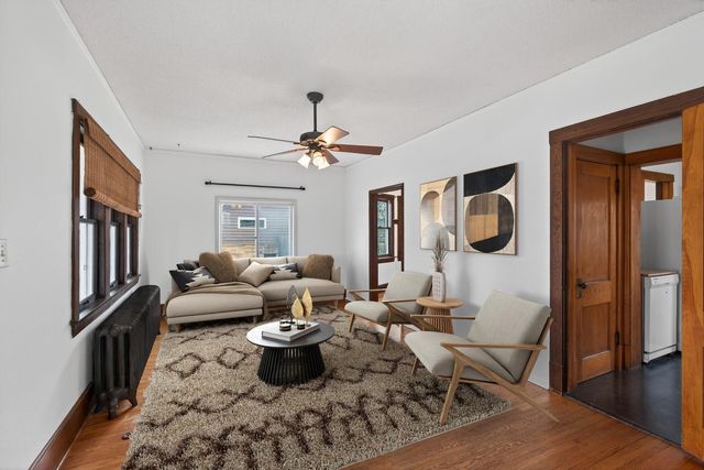 344 6th Avenue S, South Saint Paul, MN 55075