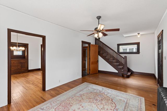 344 6th Avenue S, South Saint Paul, MN 55075