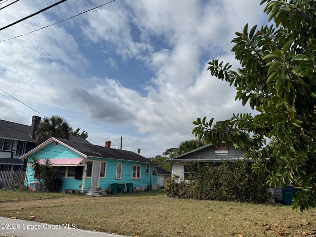1806 Pine Street, Melbourne, FL 32901