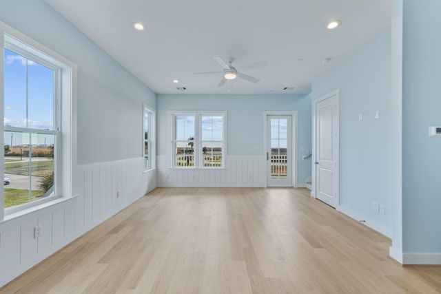 4011 Estuary Court, Galveston, TX 77554