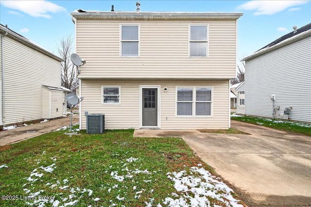 6508 Hunters Creek Blvd, Louisville, KY 40258