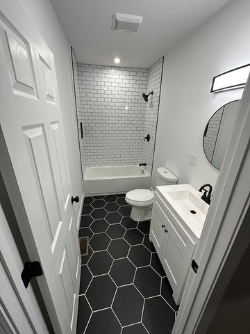 278 Cohannet St, Taunton, MA 02780