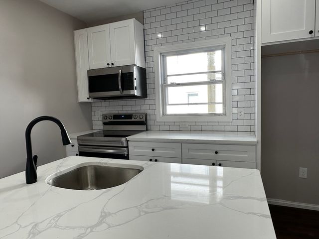 278 Cohannet St, Taunton, MA 02780