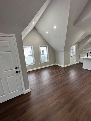 278 Cohannet St, Taunton, MA 02780